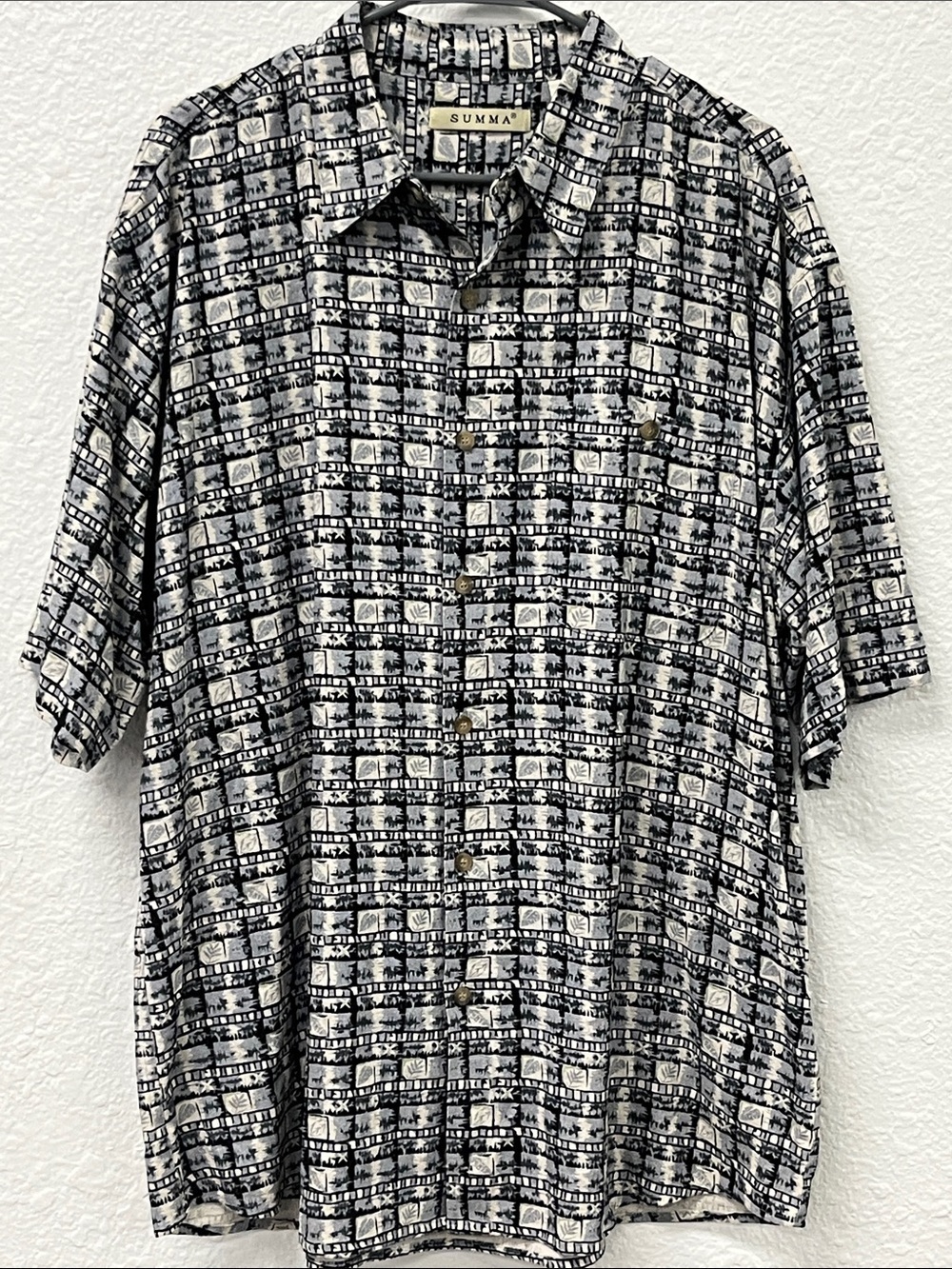 Summa Navy and White Patterned Short-Sleeve Shirt
#1077